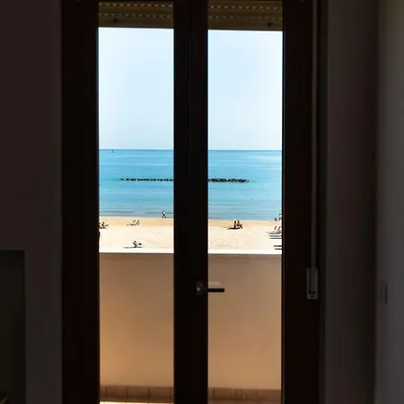 Se245 - Senigallia, Trilocale Con Balcone Fronte Mare *