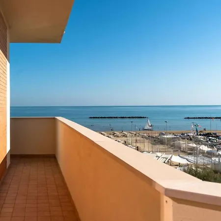 Se245 - Senigallia, Trilocale Con Balcone Fronte Mare * סניגליה