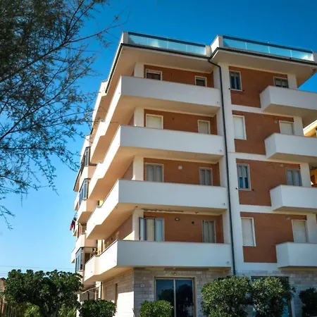 Se245 - Senigallia, Trilocale Con Balcone Fronte Mare